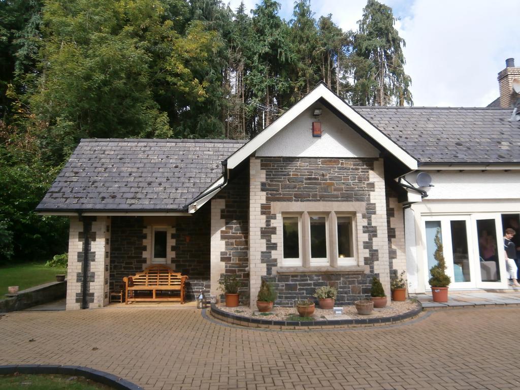 Plas Y Dderwen Bed And Breakfast Aberystwyth Buitenkant foto